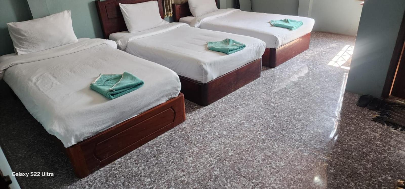 Thip Phavanh Guesthouse Muang Pakbèng Buitenkant foto