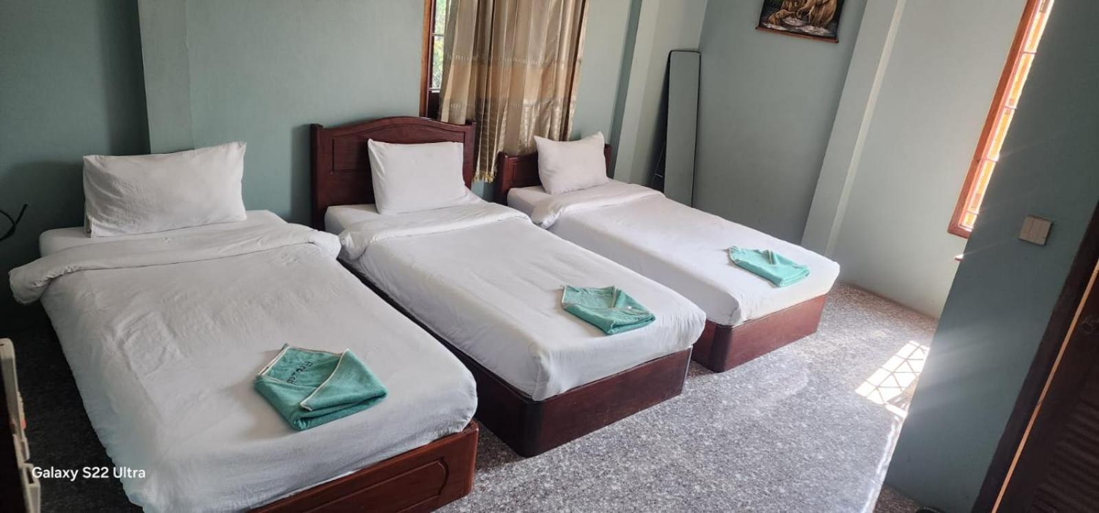 Thip Phavanh Guesthouse Muang Pakbèng Buitenkant foto
